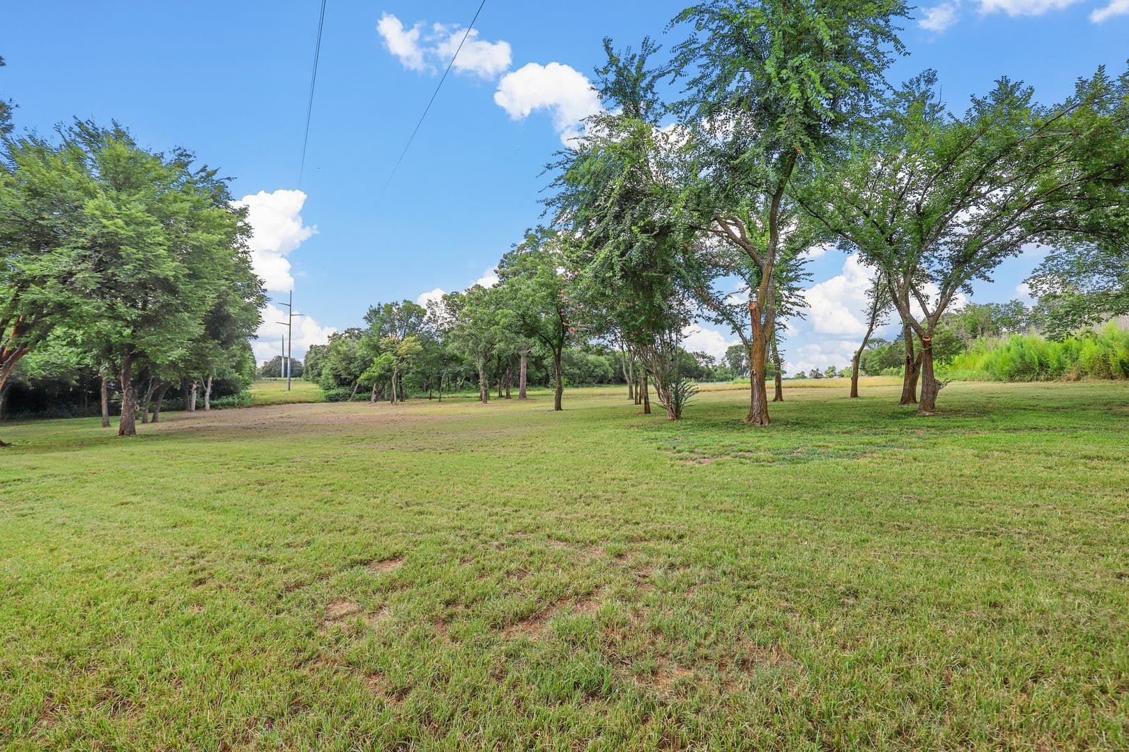 Joshua Apartment: 1508 County Road 710