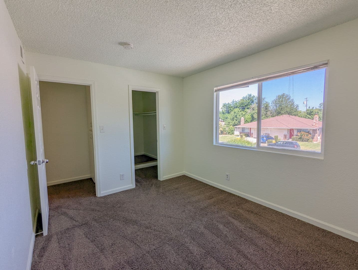 Rancho Cordova Apartment: 2729-2733 El Parque Rancho Cordova