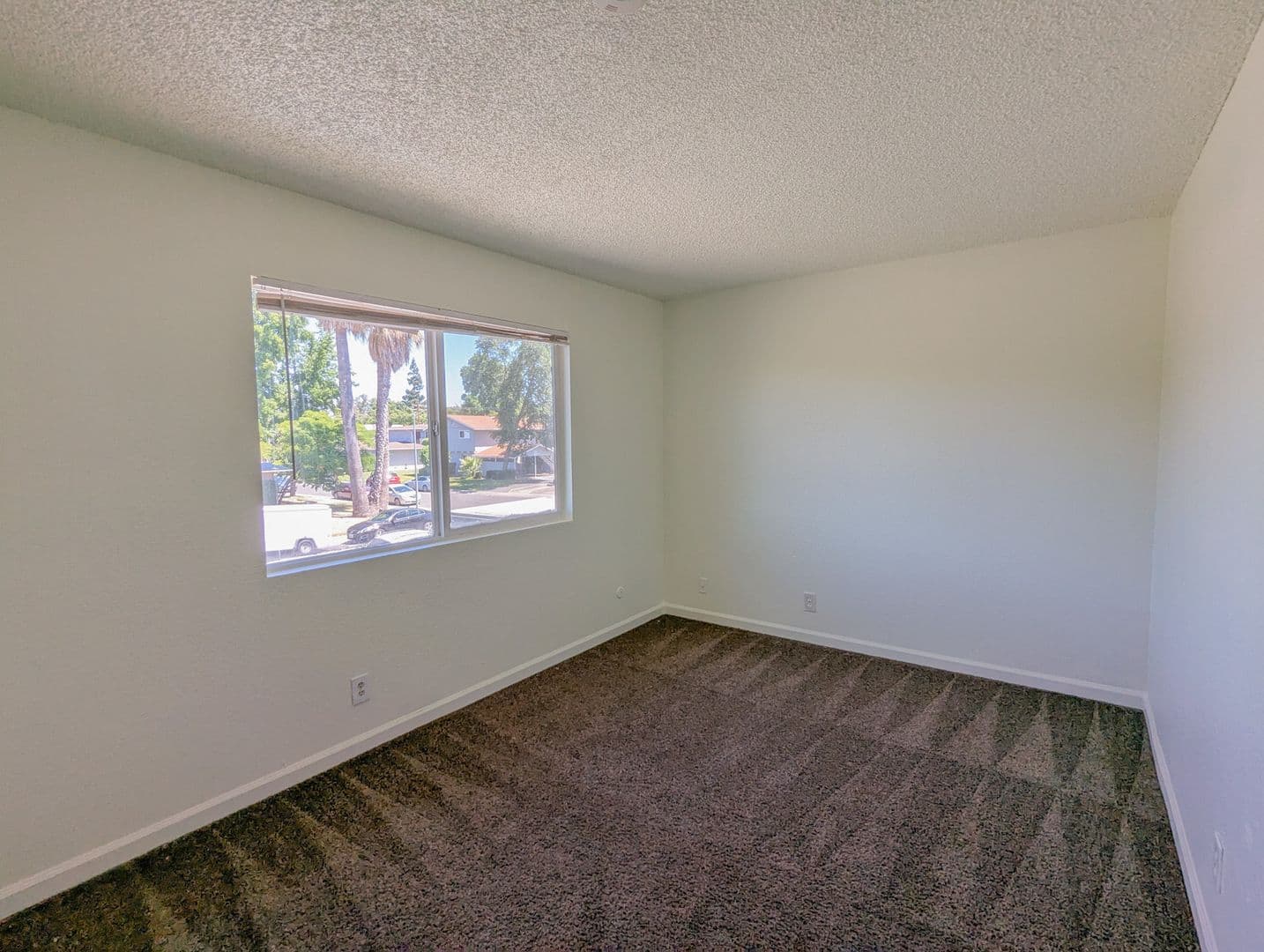 Rancho Cordova Apartment: 2729-2733 El Parque Rancho Cordova