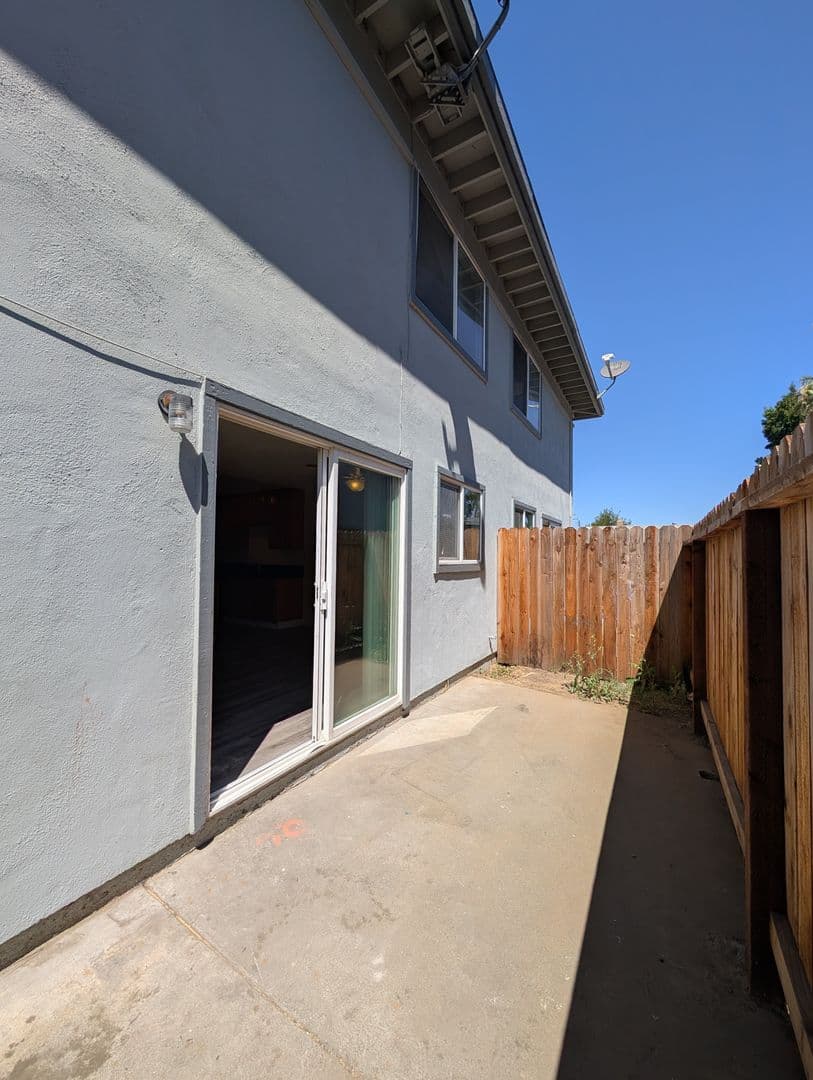 Rancho Cordova Apartment: 2729-2733 El Parque Rancho Cordova