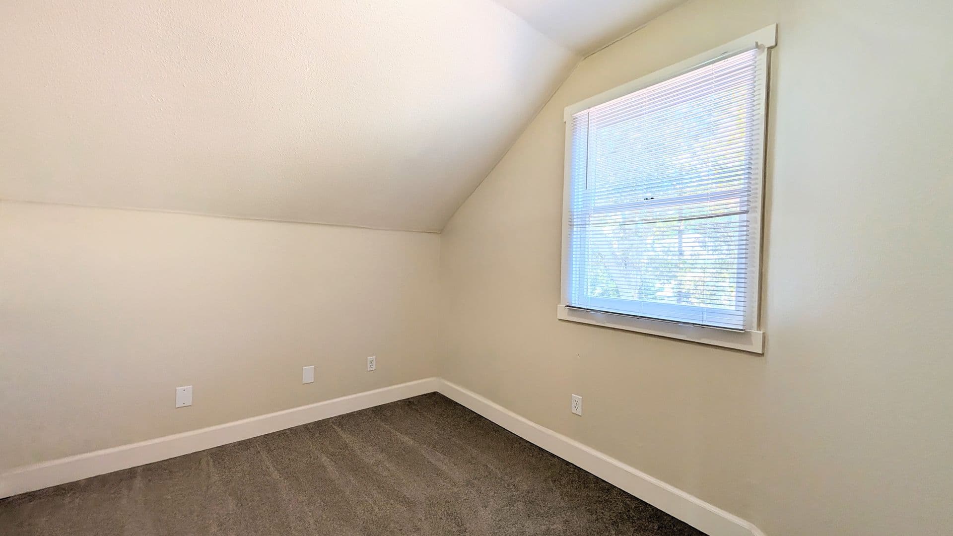 SACRAMENTO House: 417 11TH STREET
