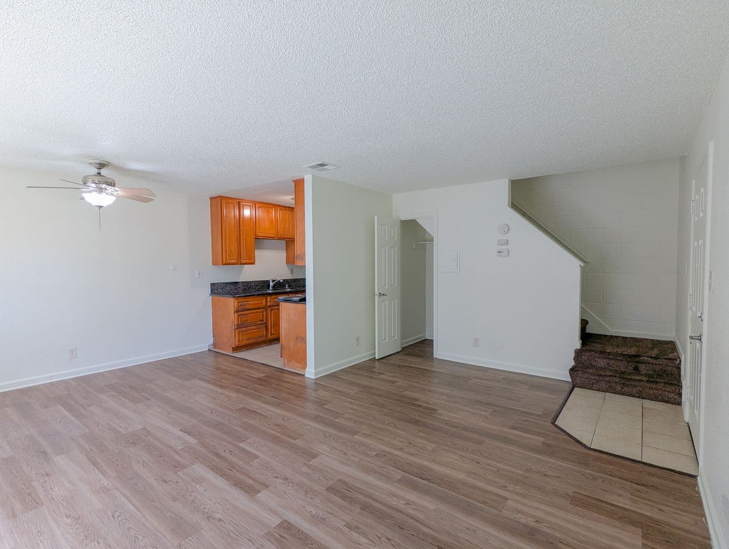 Rancho Cordova Apartment: 2729-2733 El Parque Rancho Cordova