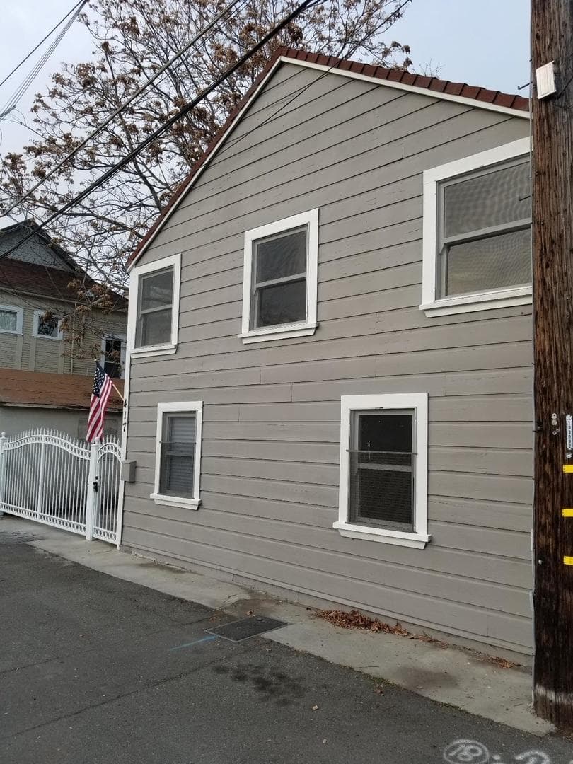 SACRAMENTO House: 417 11TH STREET