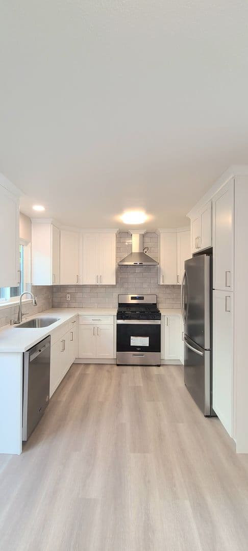 FOLSOM Apartment: 272 MONTROSE DR
