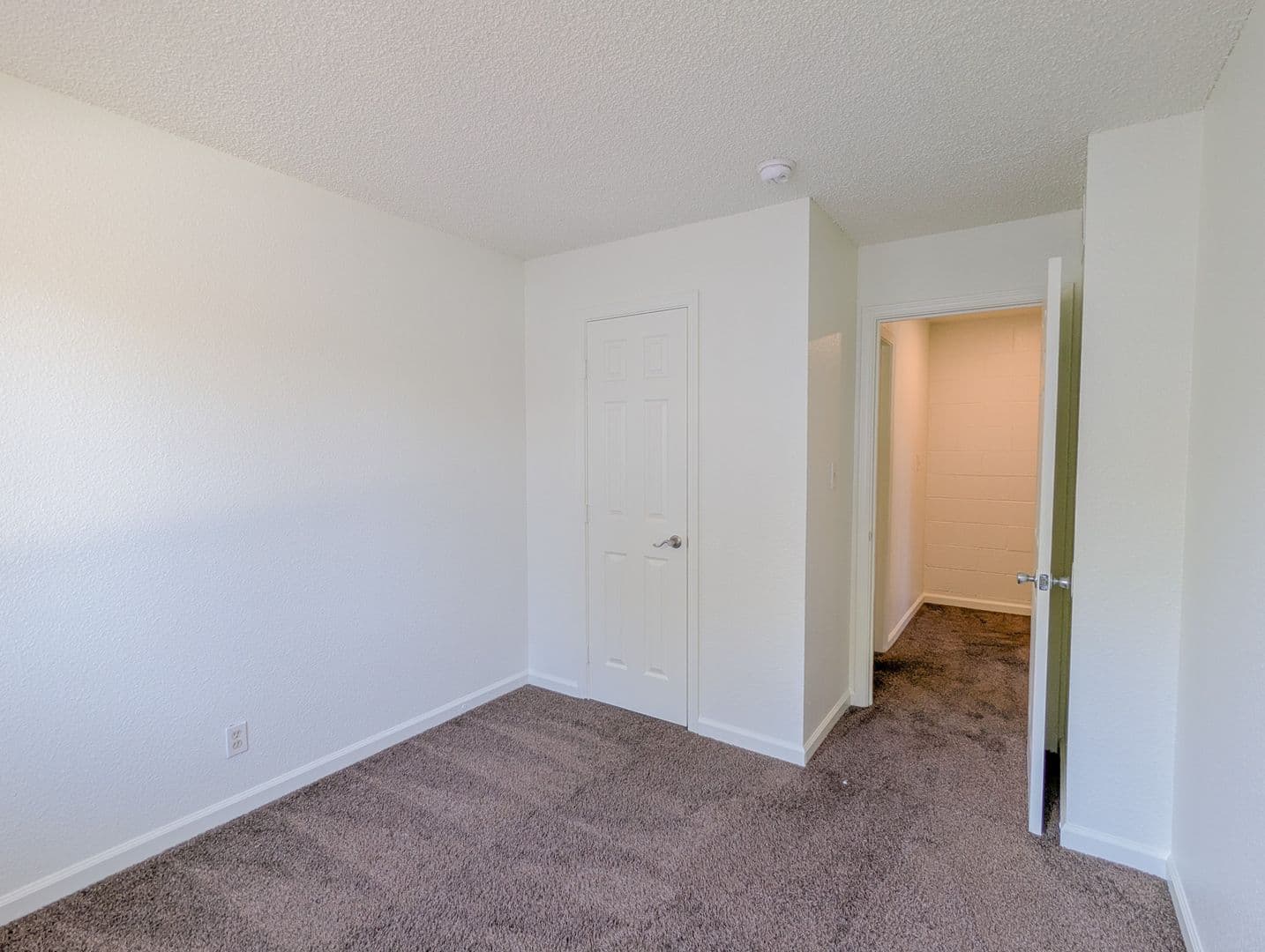 Rancho Cordova Apartment: 2729-2733 El Parque Rancho Cordova
