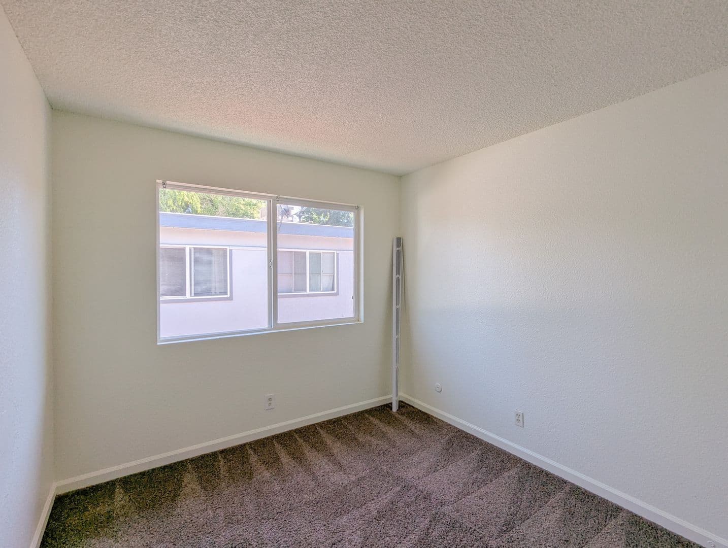 Rancho Cordova Apartment: 2729-2733 El Parque Rancho Cordova