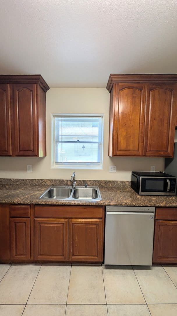 SACRAMENTO House: 417 11TH STREET