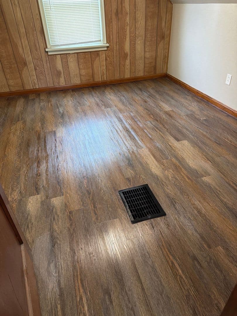 St. Louis House: 12326 Larimore Road