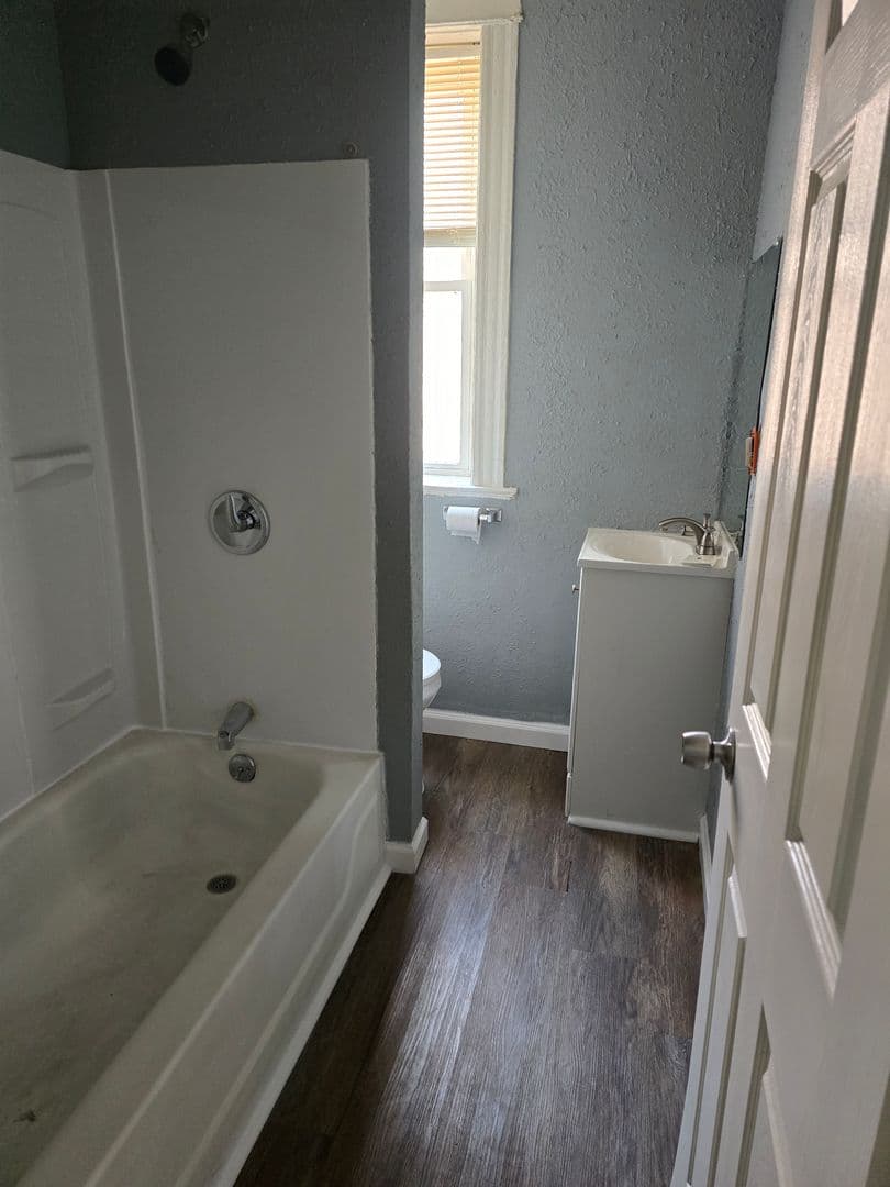 St. Louis Apartment: 548-550 Eiler Street