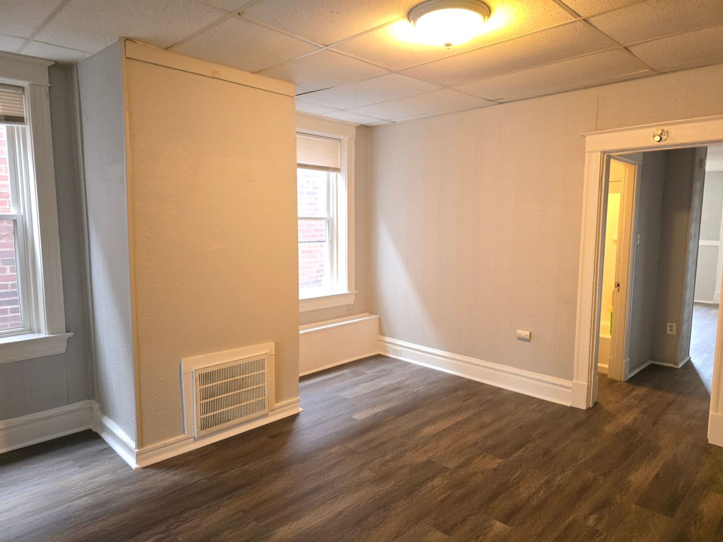 St. Louis Apartment: 548-550 Eiler Street