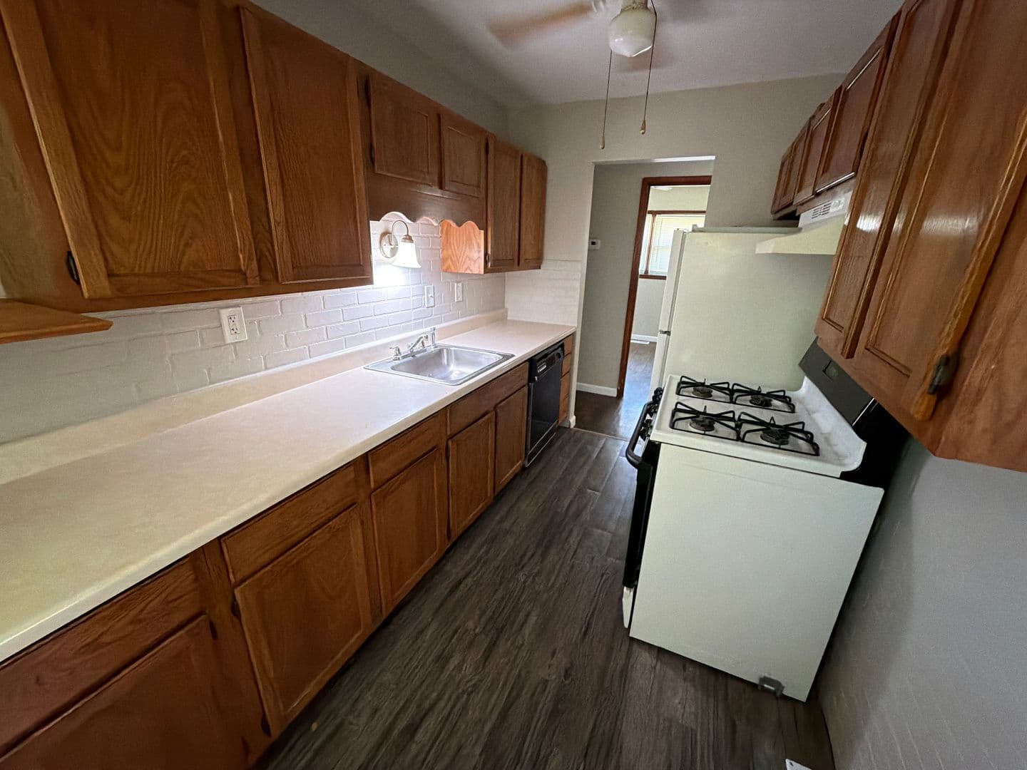 St. Louis House: 457 Shepley Drive