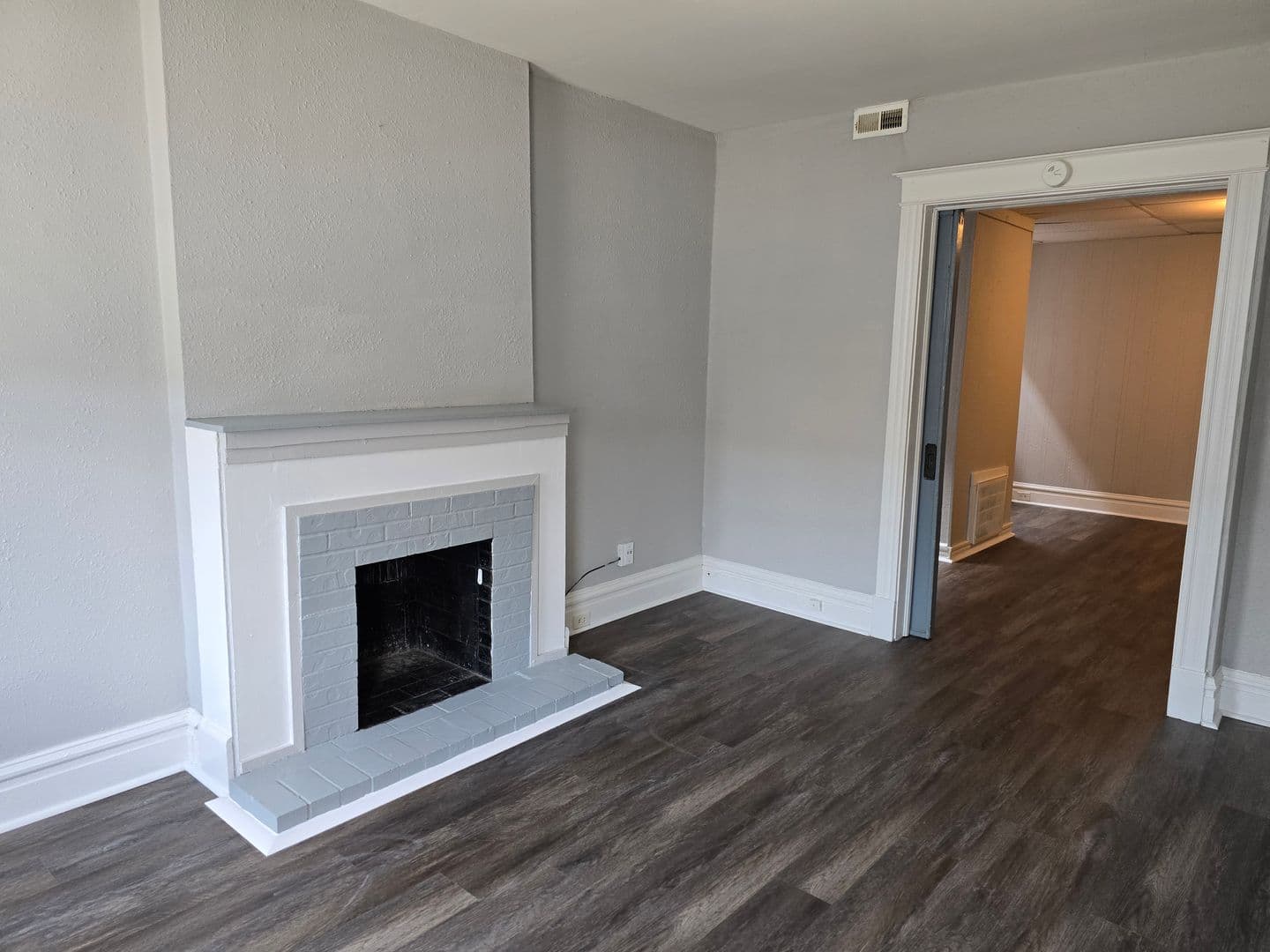 St. Louis Apartment: 548-550 Eiler Street