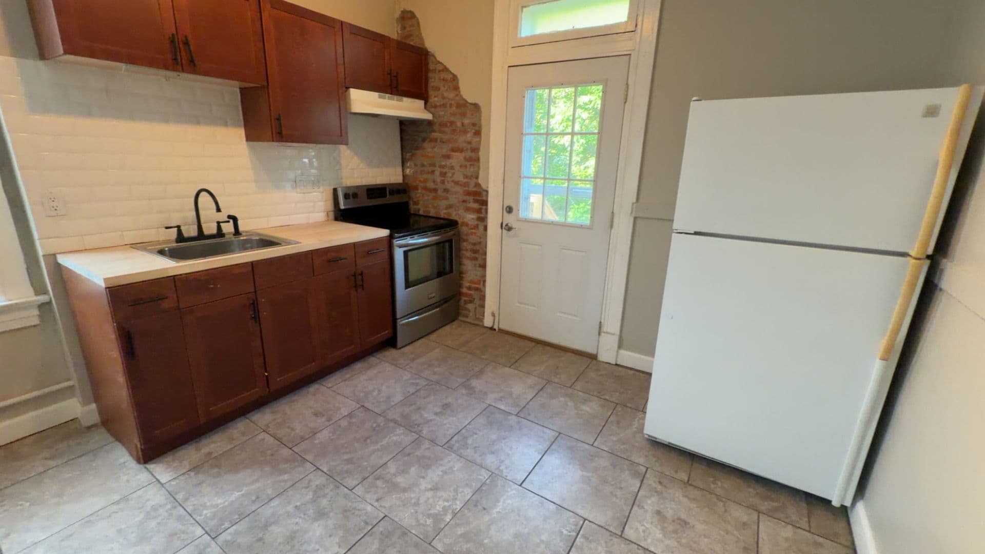 St. Louis Apartment: 2256 Blendon Place