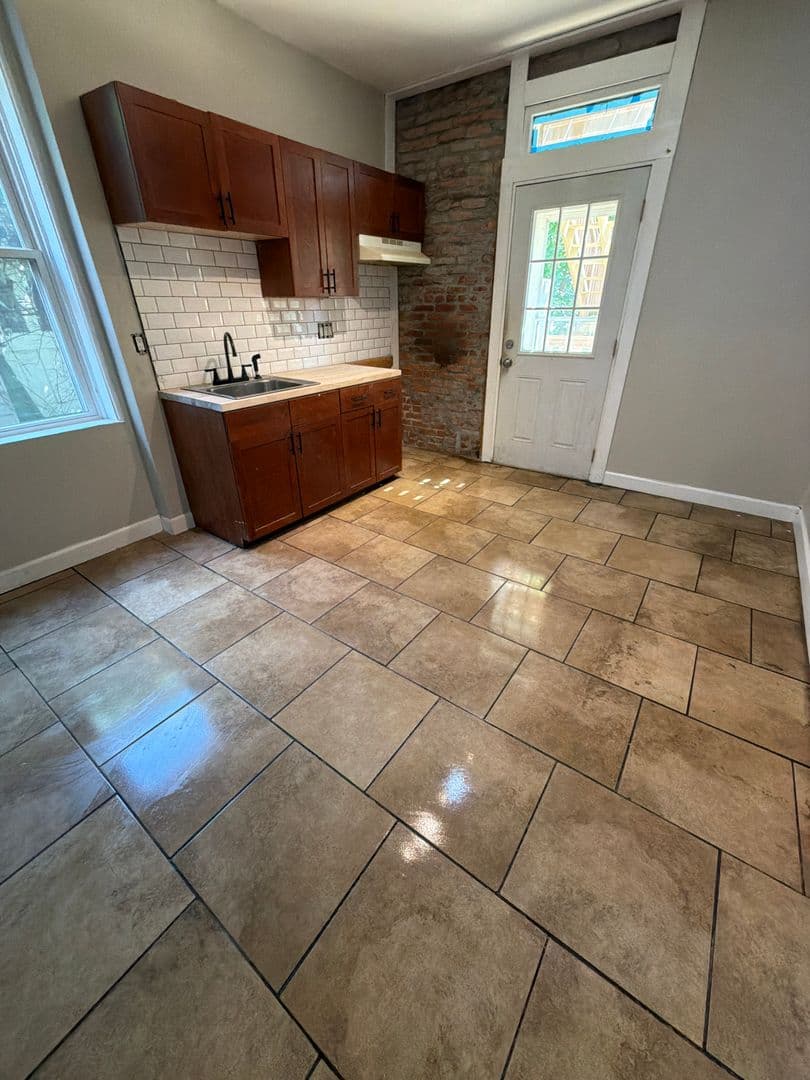 St. Louis Apartment: 2256 Blendon Place