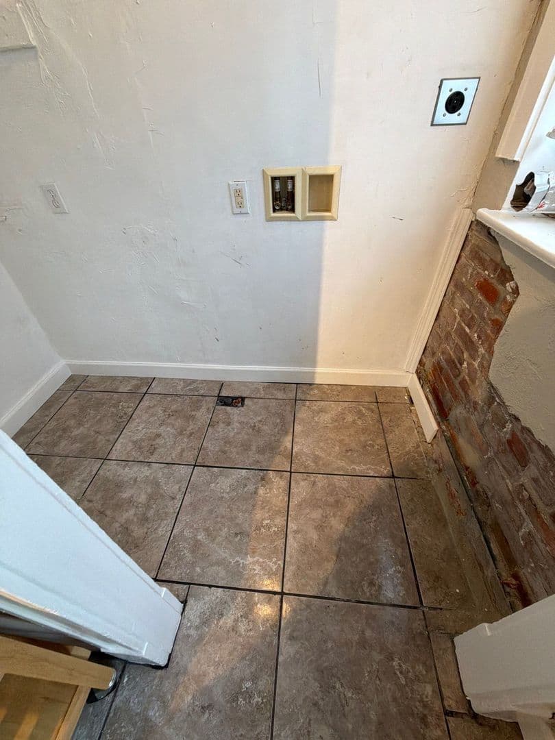 St. Louis Apartment: 2256 Blendon Place