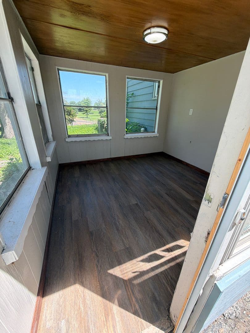 St. Louis House: 12326 Larimore Road
