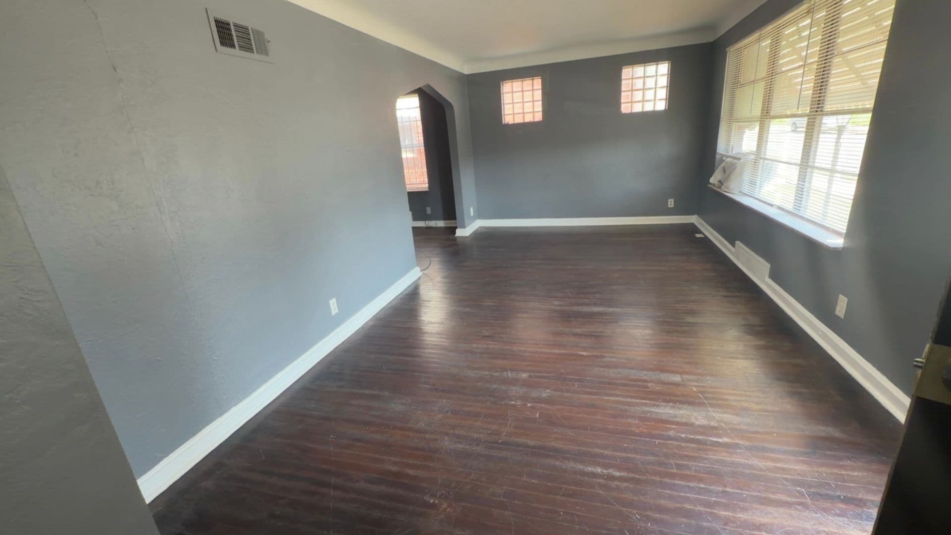 St. Louis House: 5955 Floy Ave