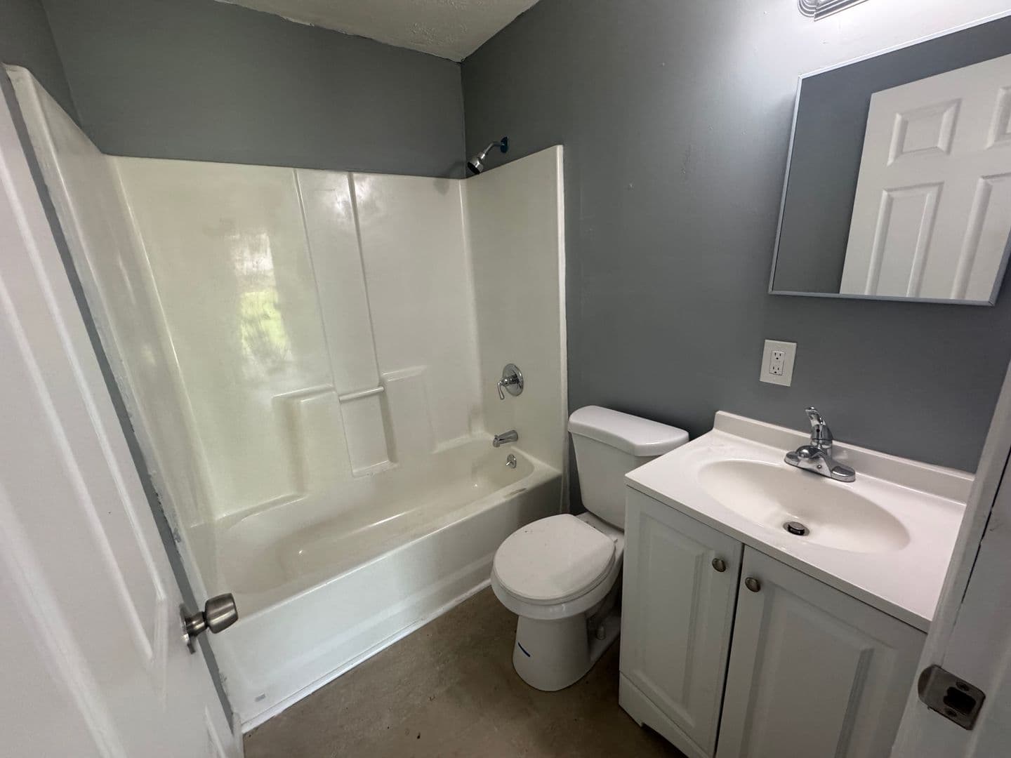 St. Louis House: 10113 Duke Drive