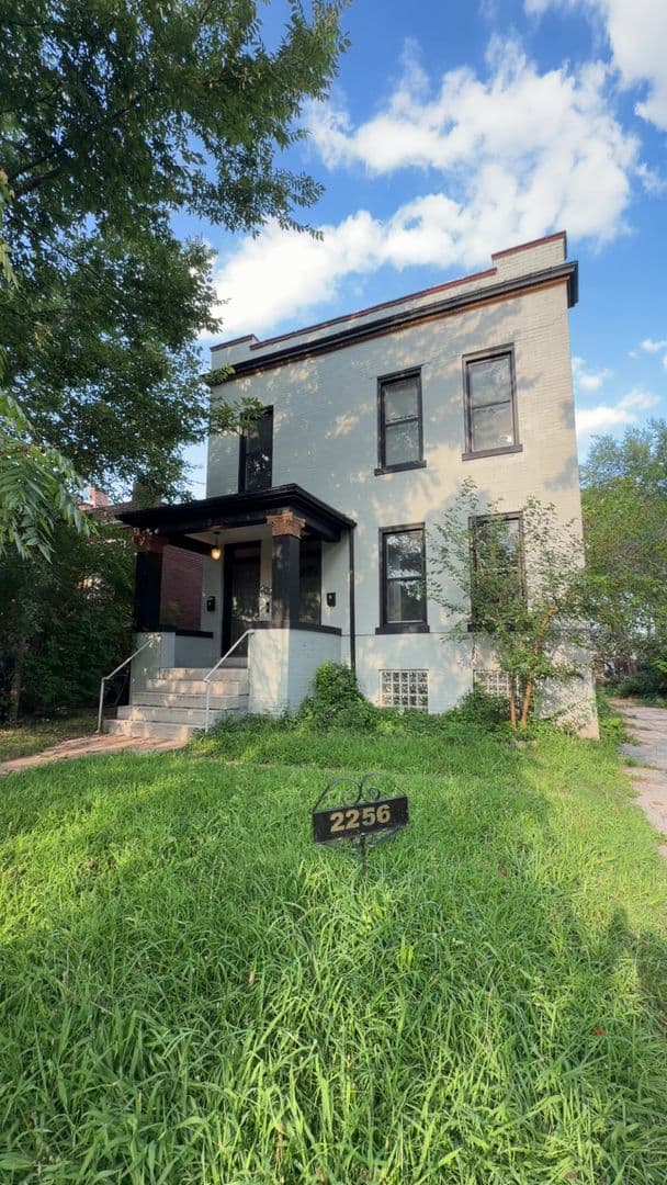 St. Louis Apartment: 2256 Blendon Place