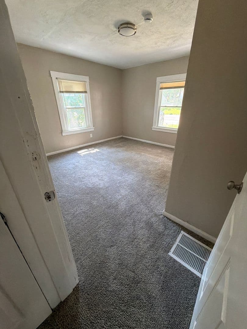Jennings House: 7301 Harney Ave