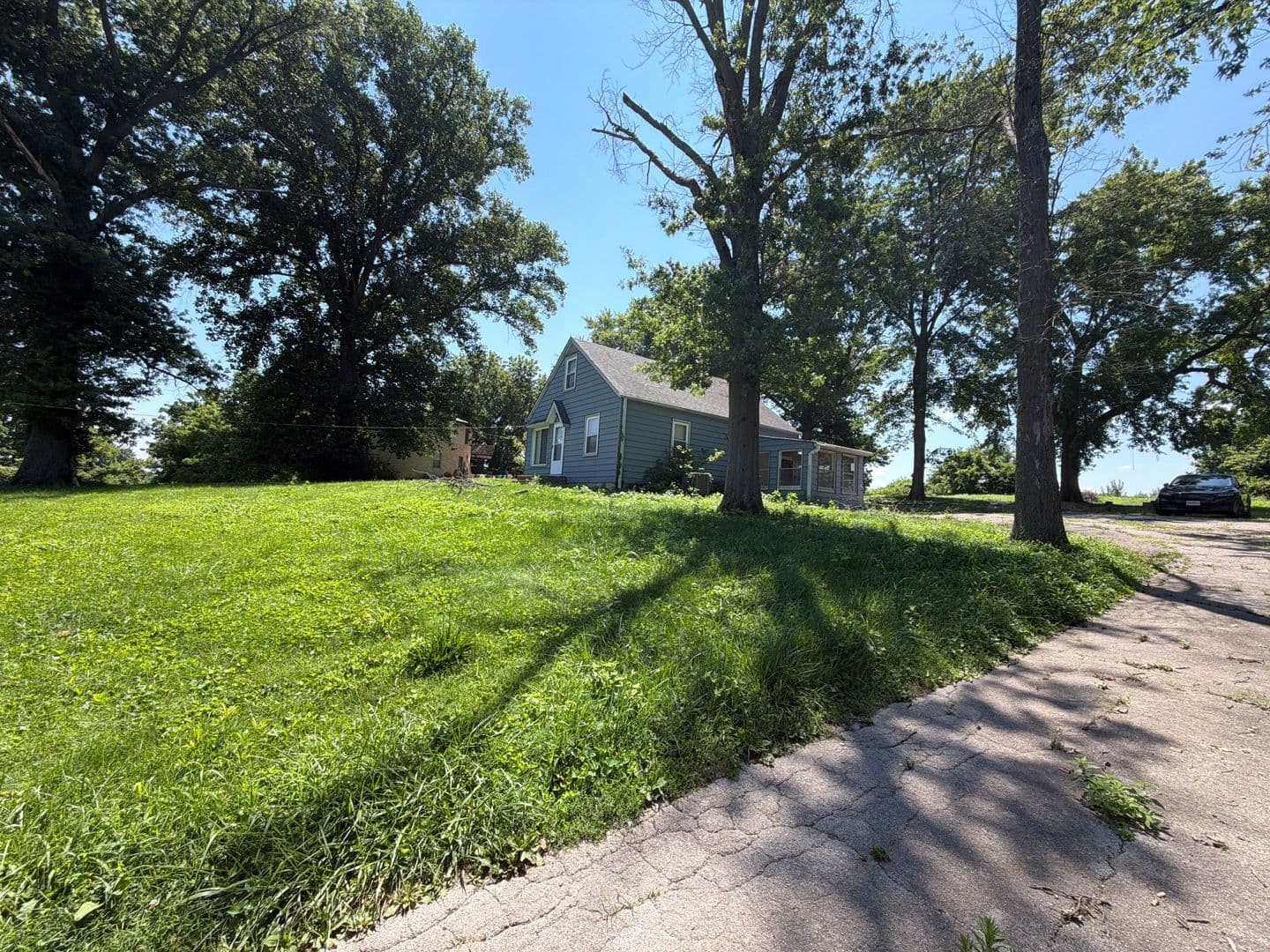 St. Louis House: 12326 Larimore Road