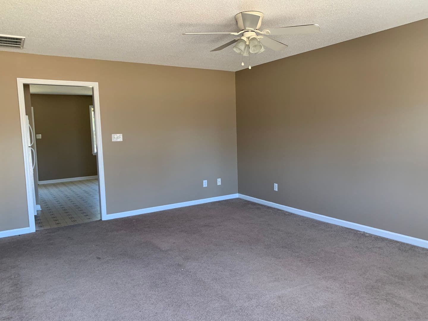 Jacksonville Apartment: 586 Haws Run Road