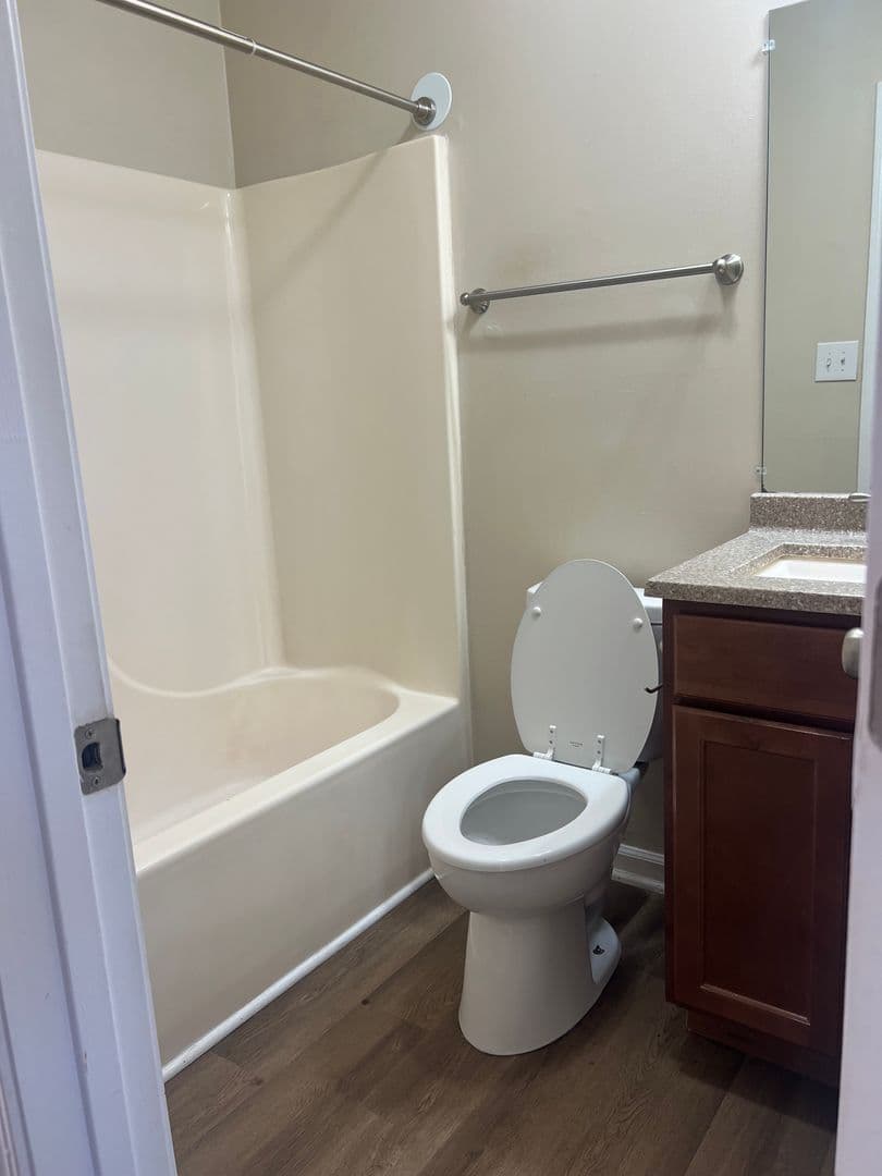 Jacksonville Apartment: Countrywood Large Bedrooms