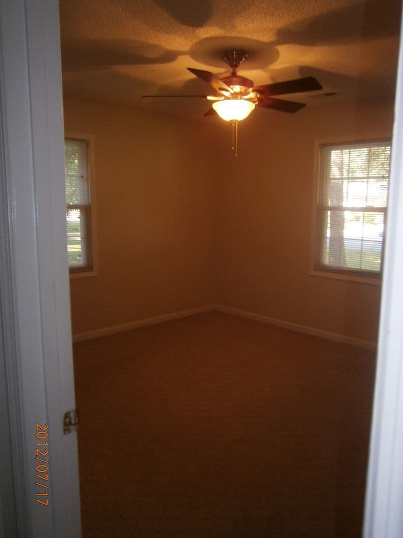Jacksonville House: 414 Kenwood Drive