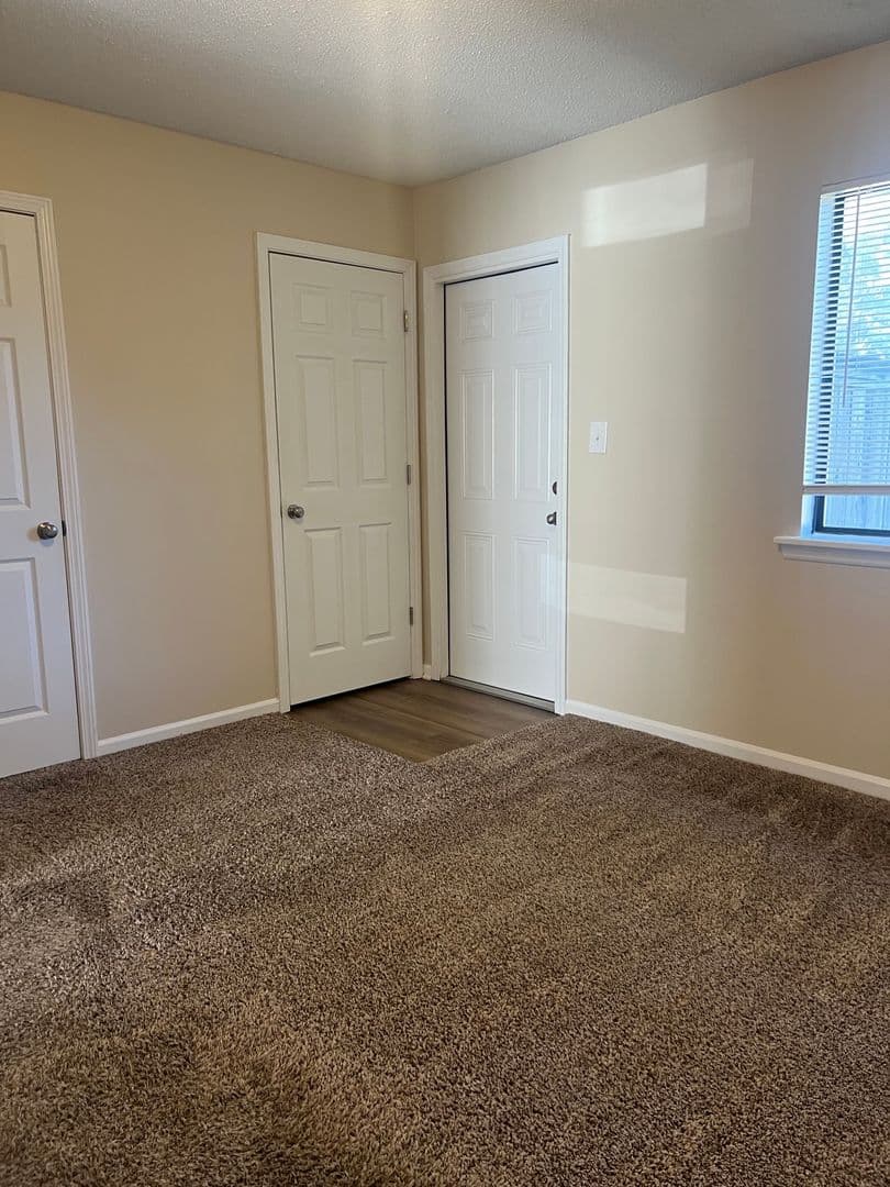 Jacksonville Apartment: Countrywood Large Bedrooms