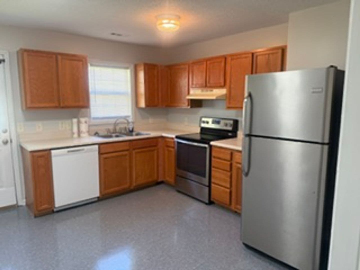 Jacksonville House: 233 A Lakewood Drive