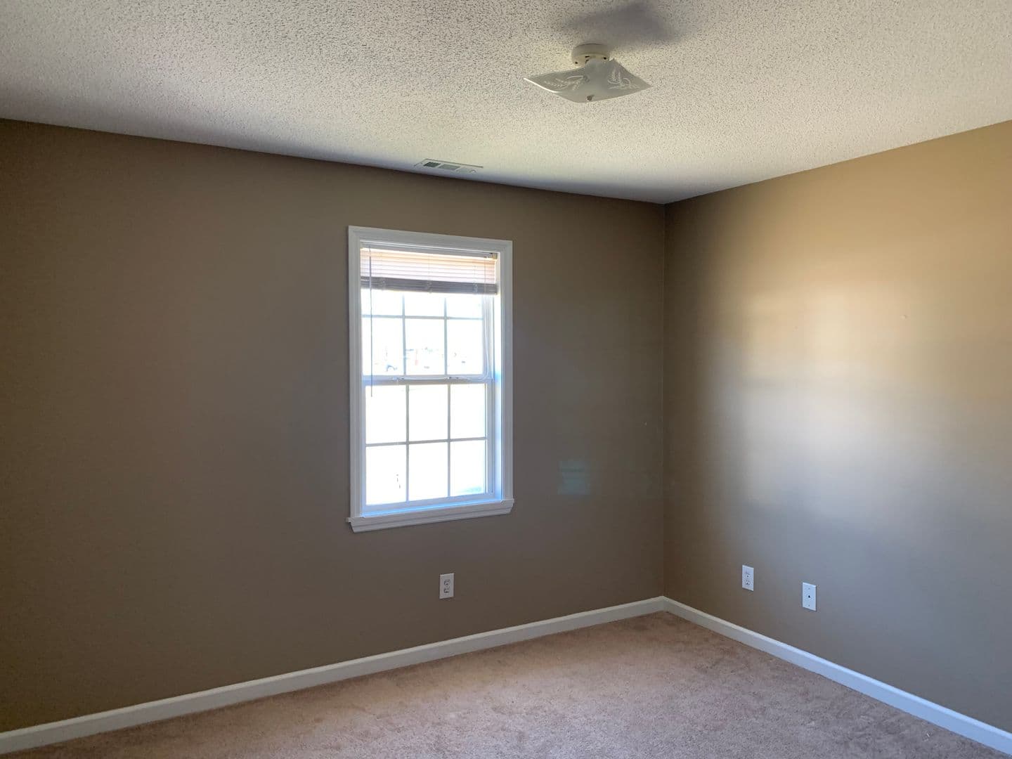Jacksonville Apartment: 586 Haws Run Road