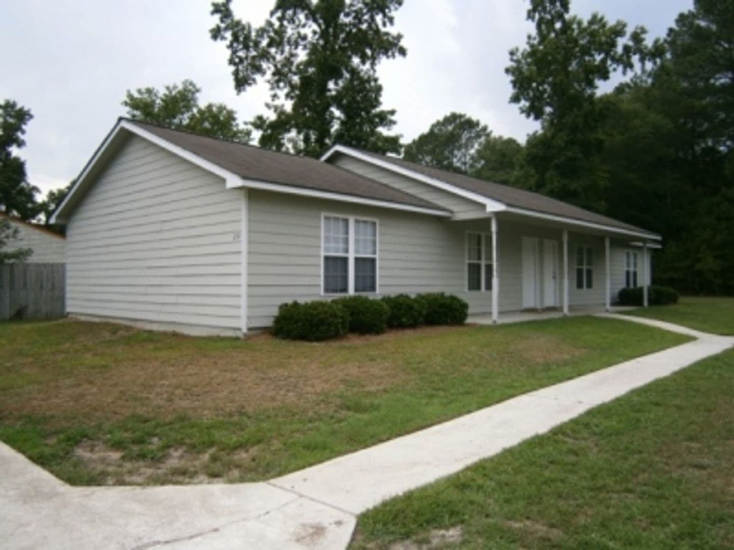 Jacksonville House: 233 A Lakewood Drive