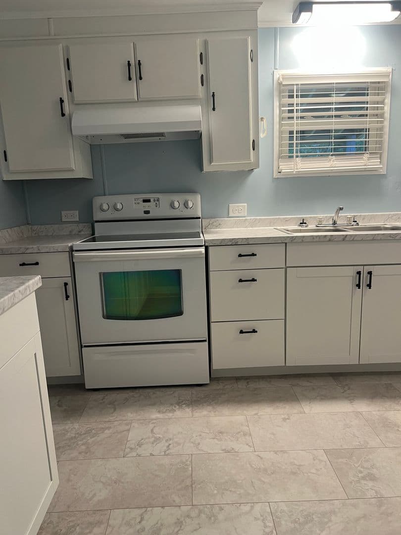 Jacksonville House: 117 Catnapper Lane