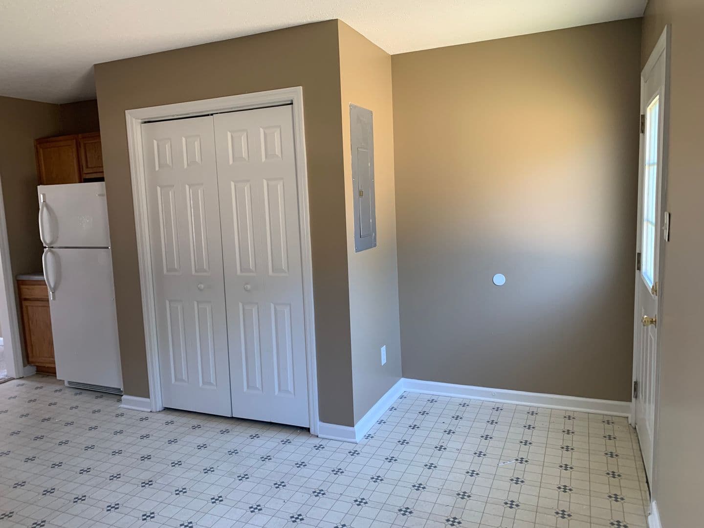 Jacksonville Apartment: 586 Haws Run Road