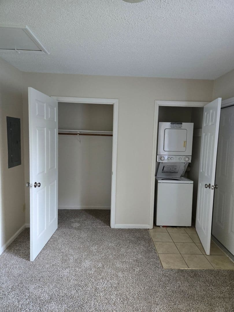 Jacksonville Apartment: Countrywood Blvd.