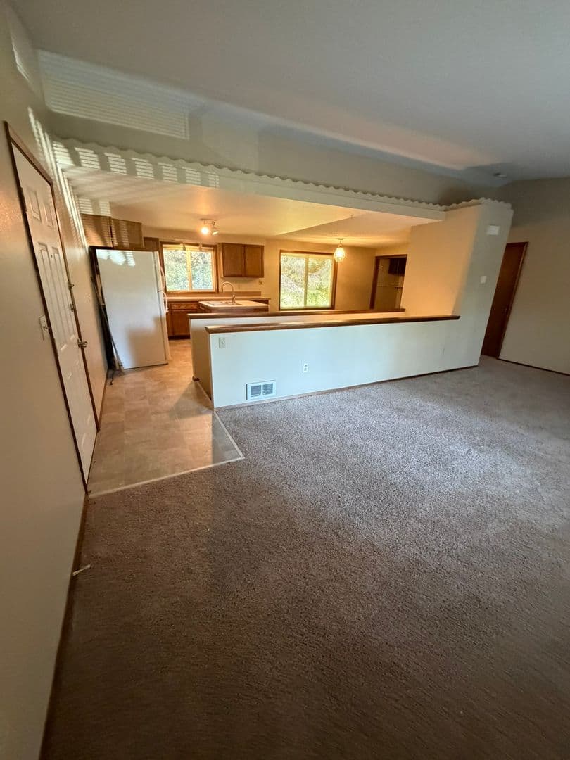 Lacey Apartment: 932 Union Mills Rd SE