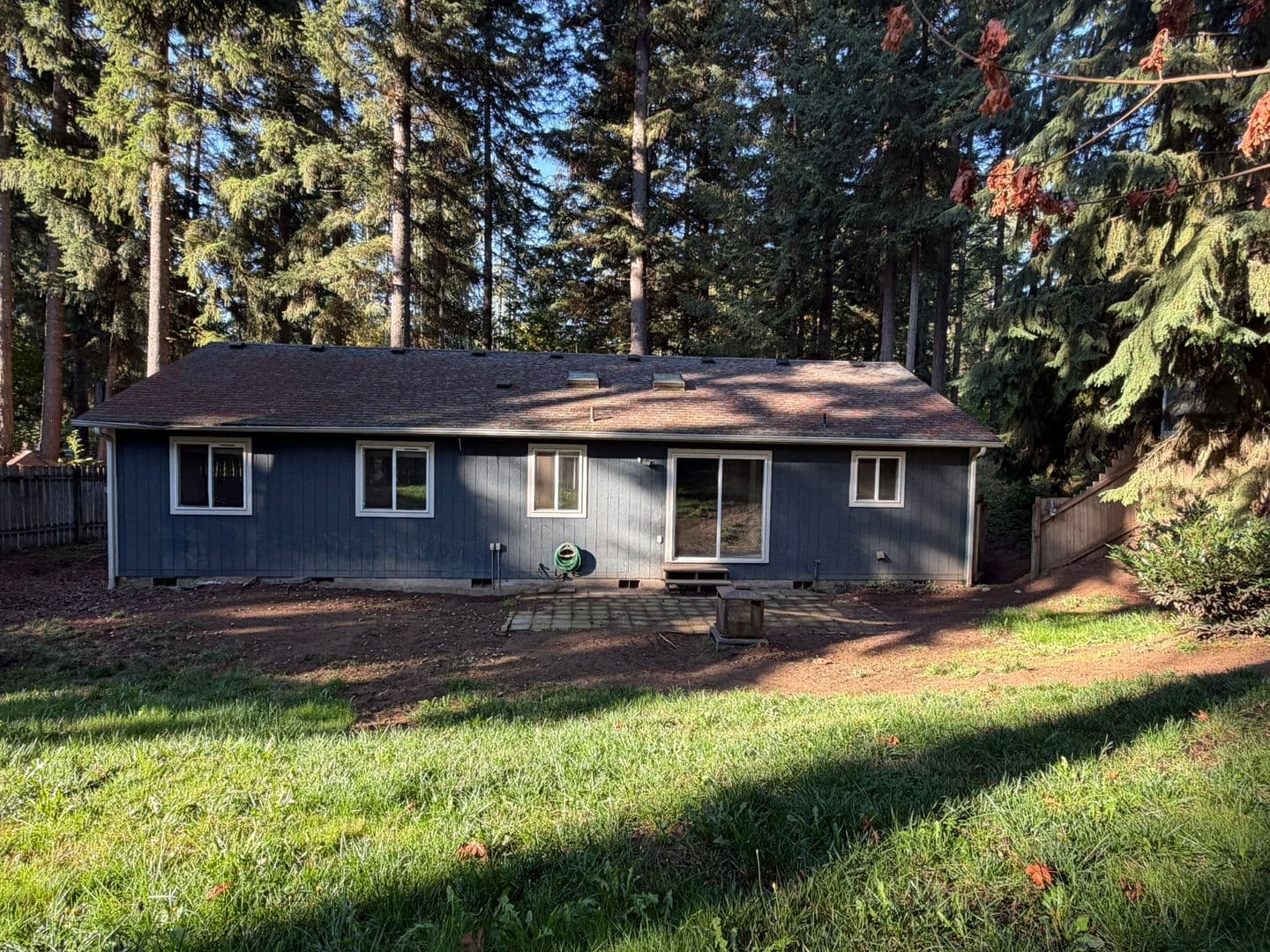 Yelm House: 21640 N Clearlake Blvd SE