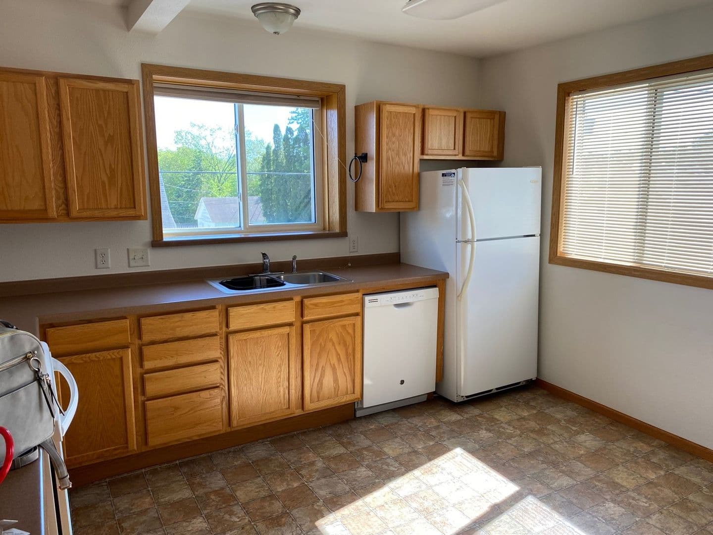 Rhinelander Apartment: 730 Wabash Street