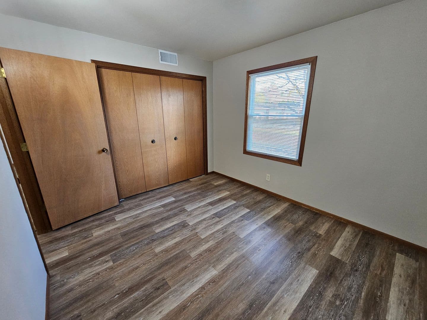 Plover Apartment: 3520 Evergreen Dr