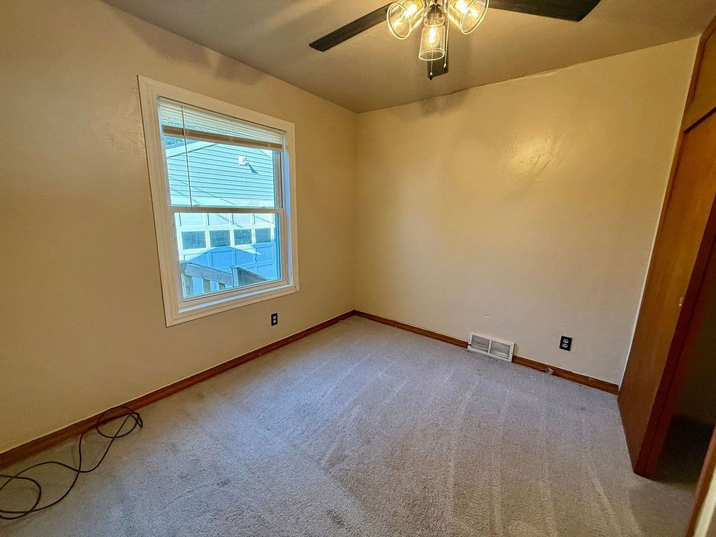 Wausau Apartment: 904 Park Ave