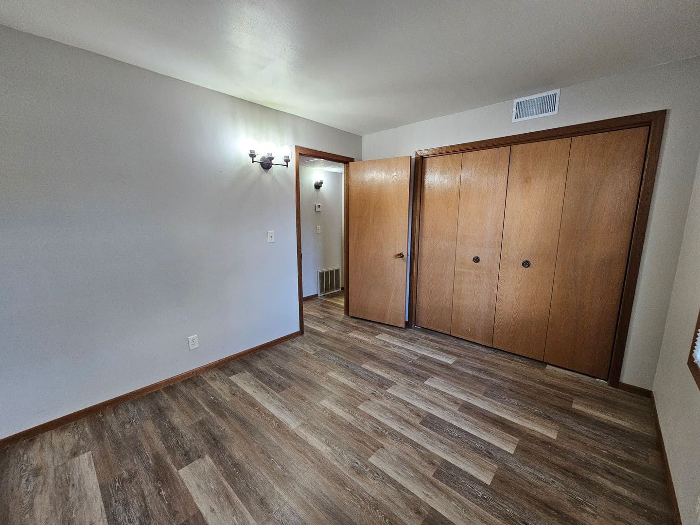 Plover Apartment: 3520 Evergreen Dr