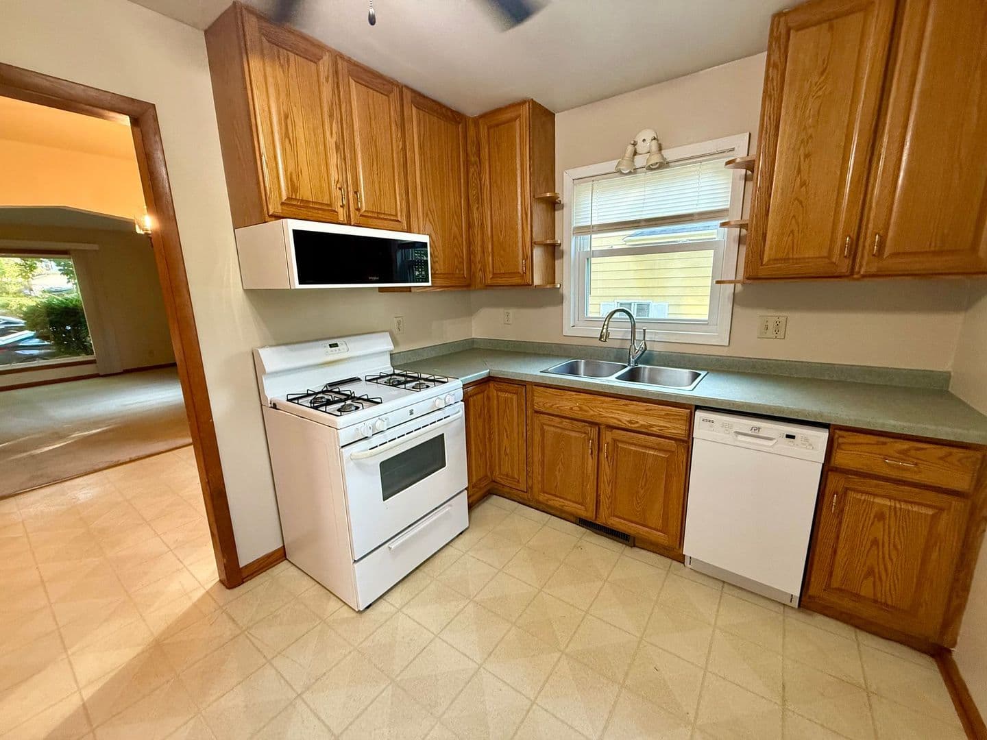 Wausau Apartment: 904 Park Ave