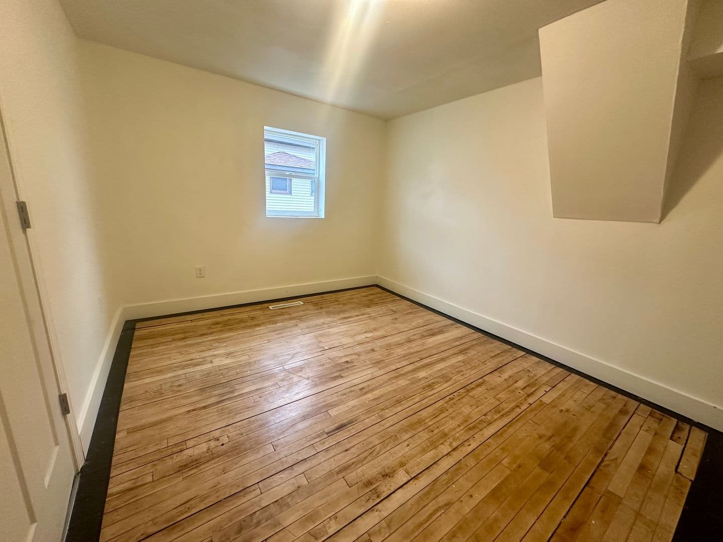 Wausau House: 706 Lincoln Ave