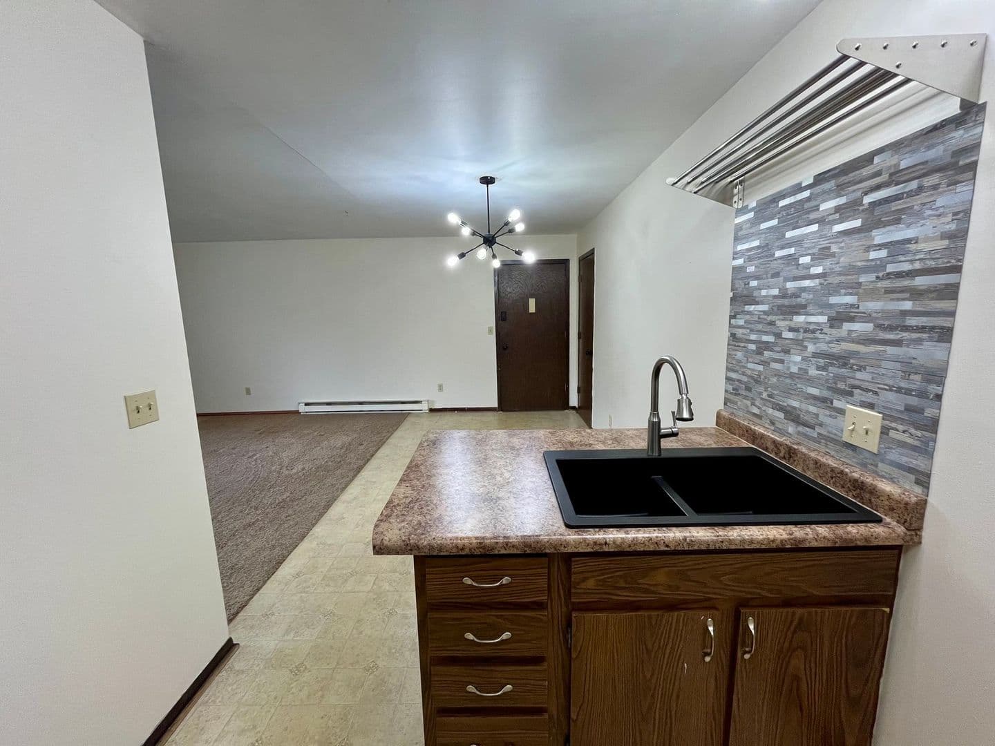 Marshfield Apartment: 1010 Sawyer Dr