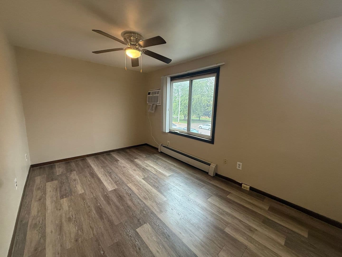 Wittenberg Apartment: 516 S Webb Street