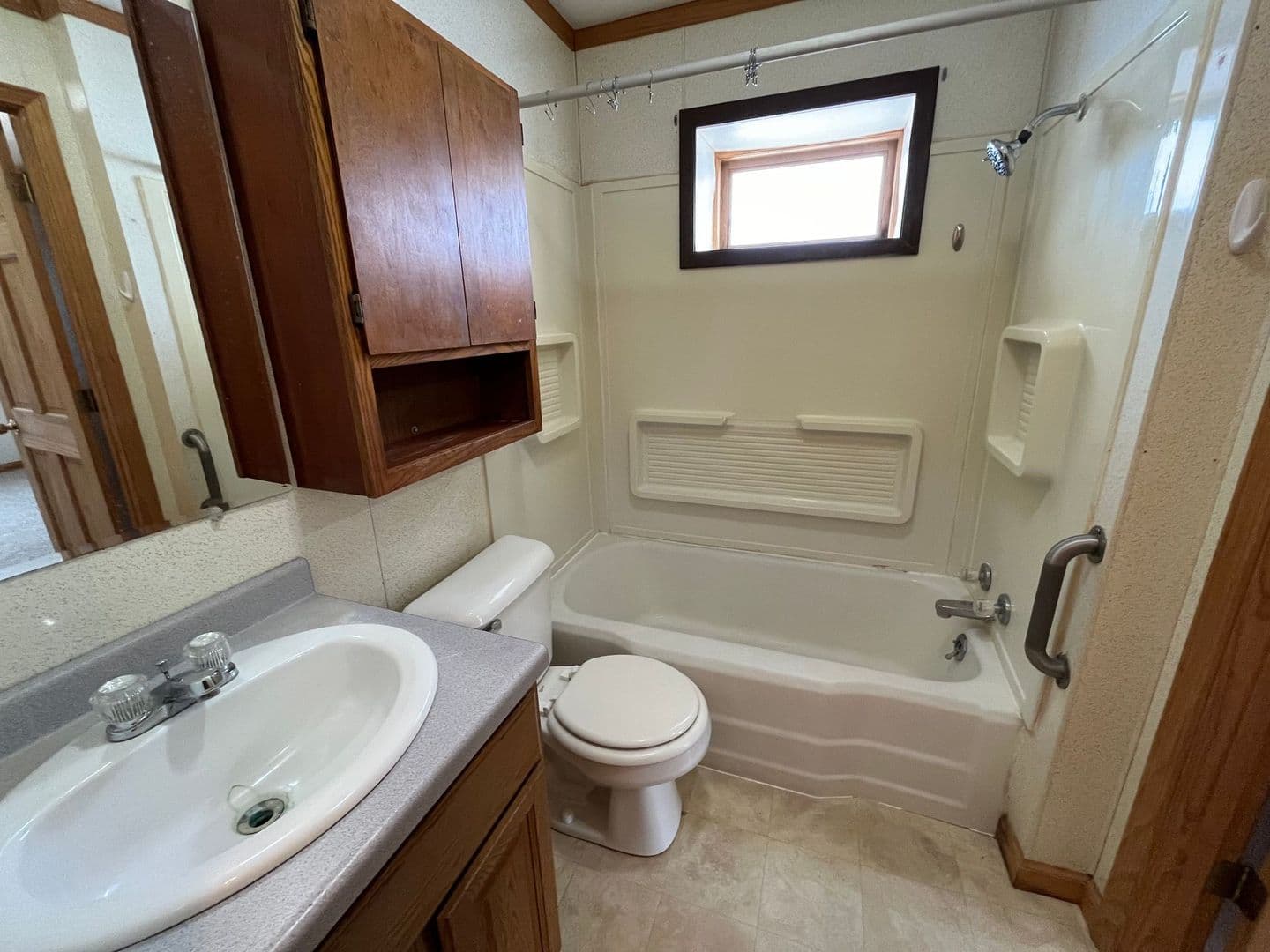 Wittenberg Apartment: 516 S Webb Street