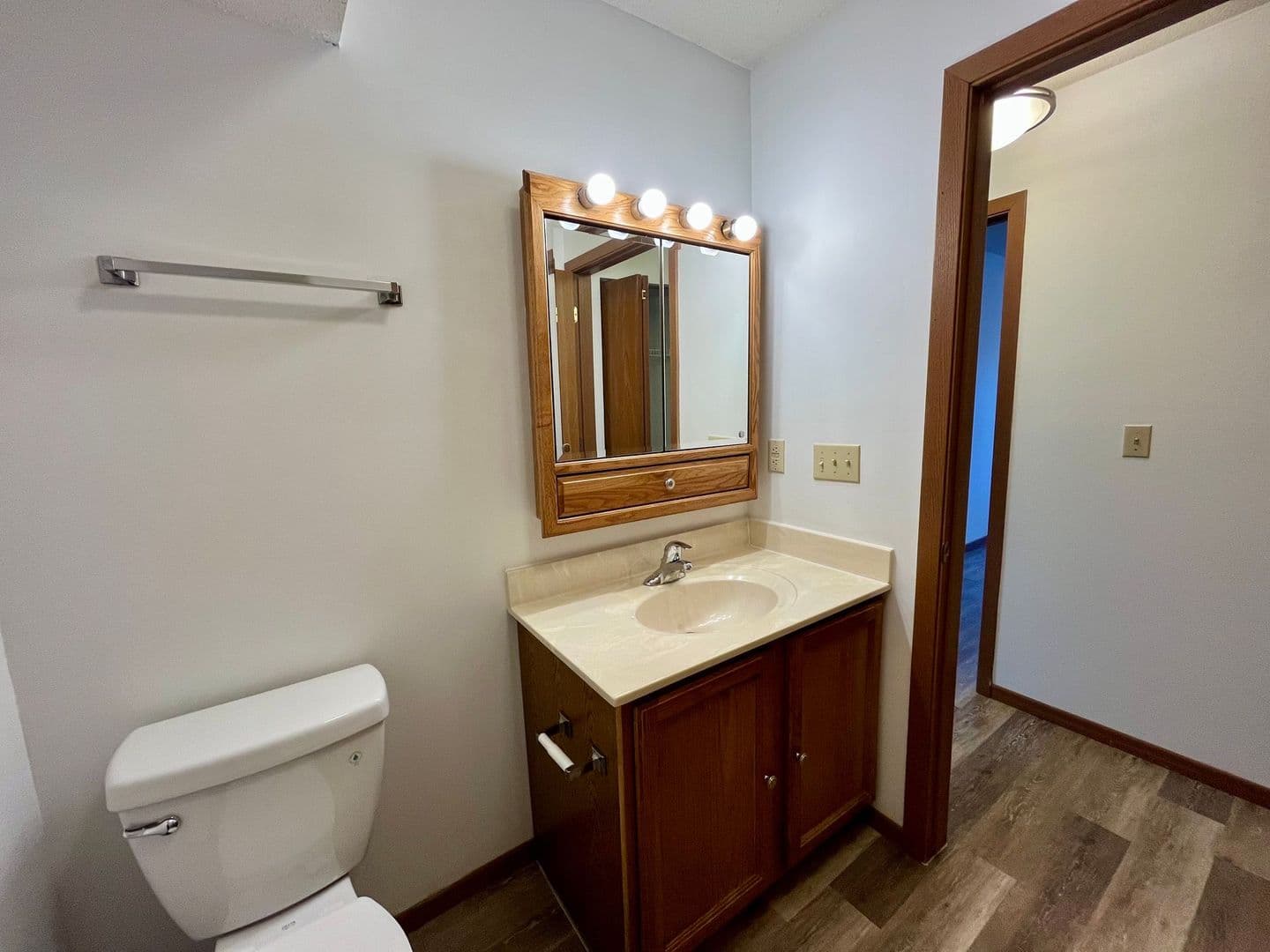 Eagle River Apartment: 416 Mill Street