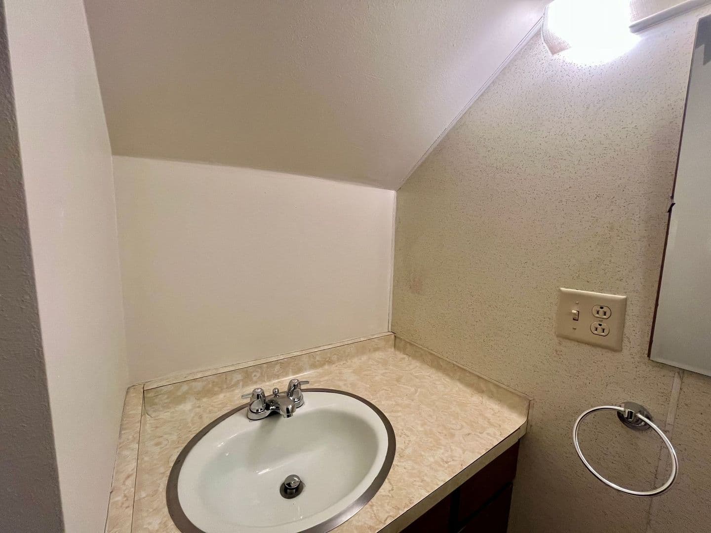 Wittenberg Apartment: 207 E Front St