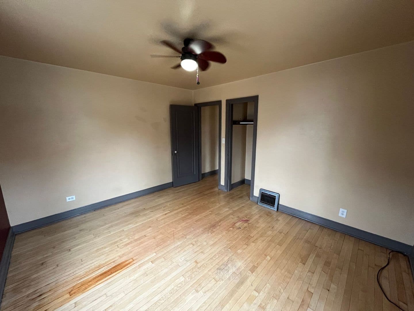 Wausau Apartment: 803 Grand Ave
