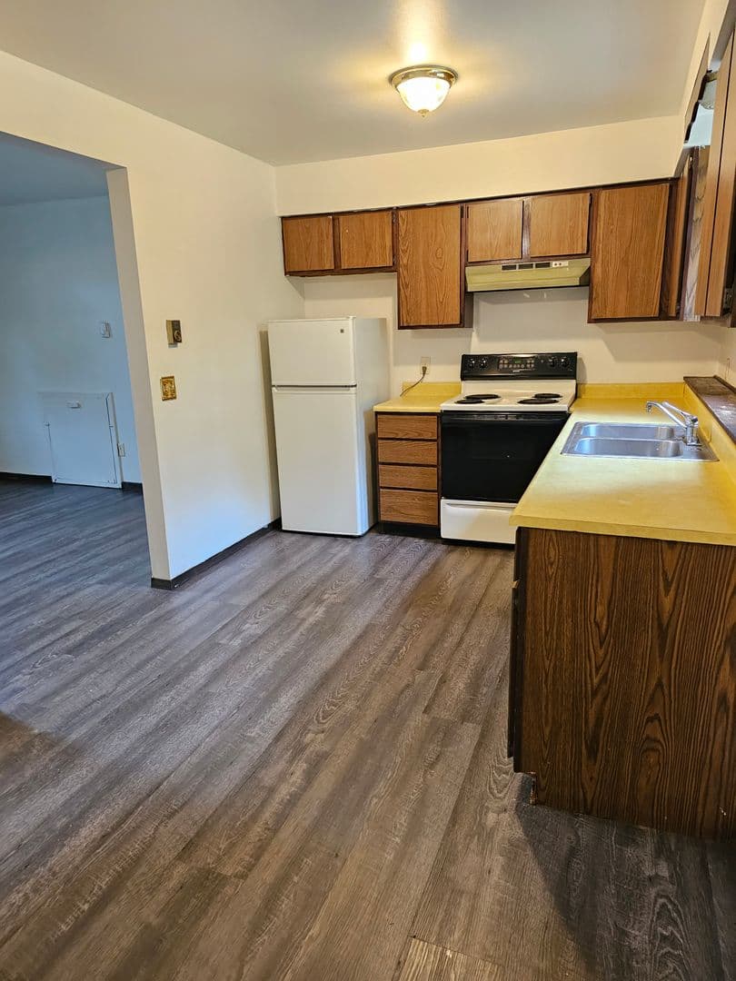Wisconsin Rapids Apartment: 460-462 Pepper Ave